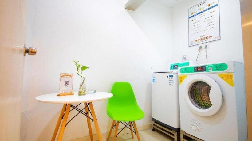 Hanting Hotel Nanjing Jiangpu Longhua Road Metro Station