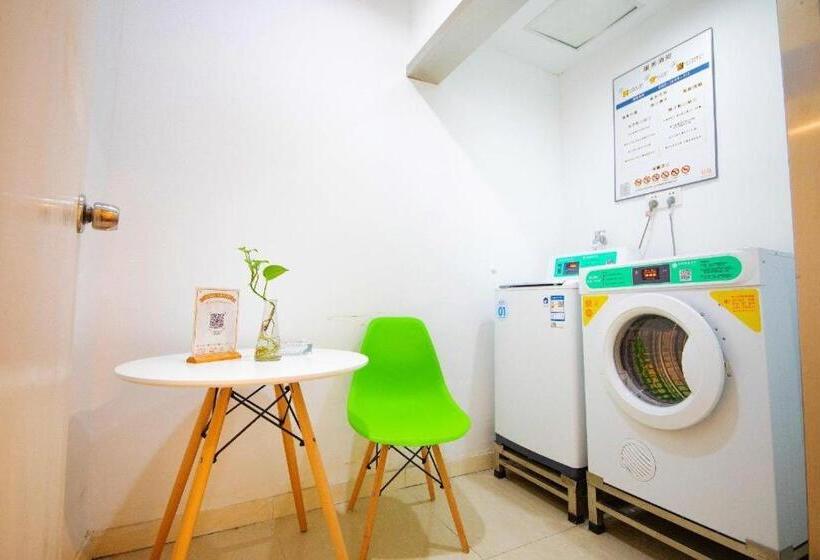 Hanting Hotel Nanjing Jiangpu Longhua Road Metro Station