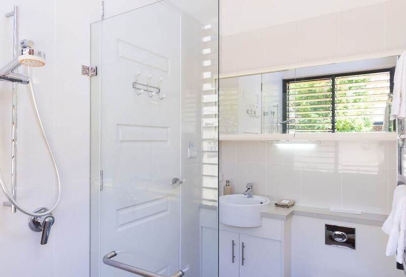 By The Beach B&b Self Contained Apartments