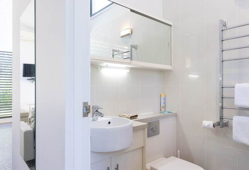 By The Beach B&b Self Contained Apartments