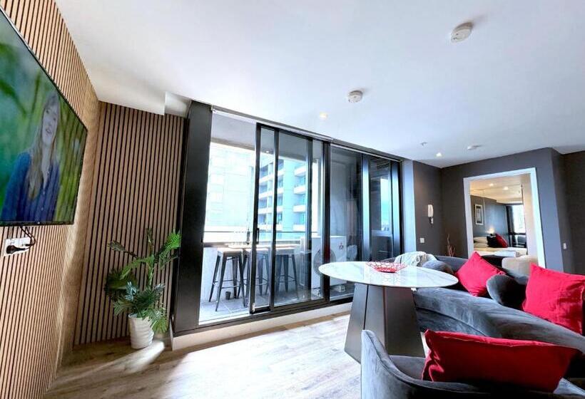 בית מלון כפרי Aura On Flinders Serviced Apartments