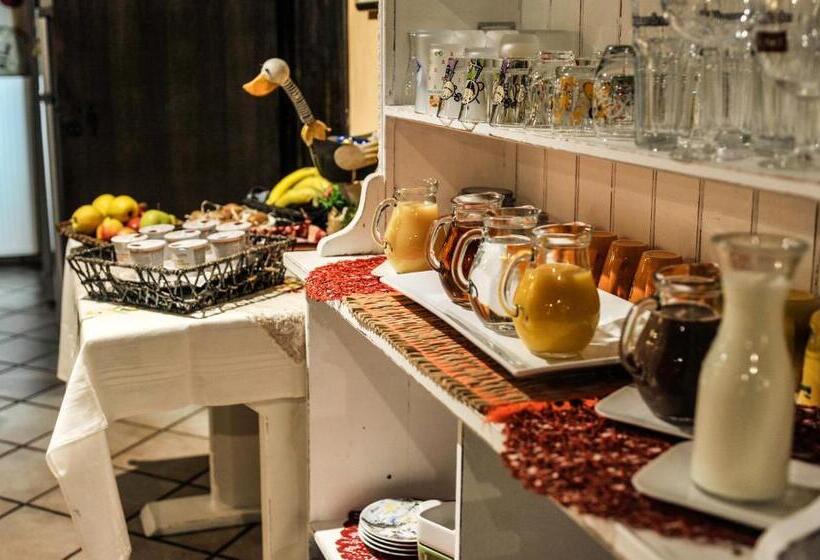 فندق B&b De Dubbelmolen