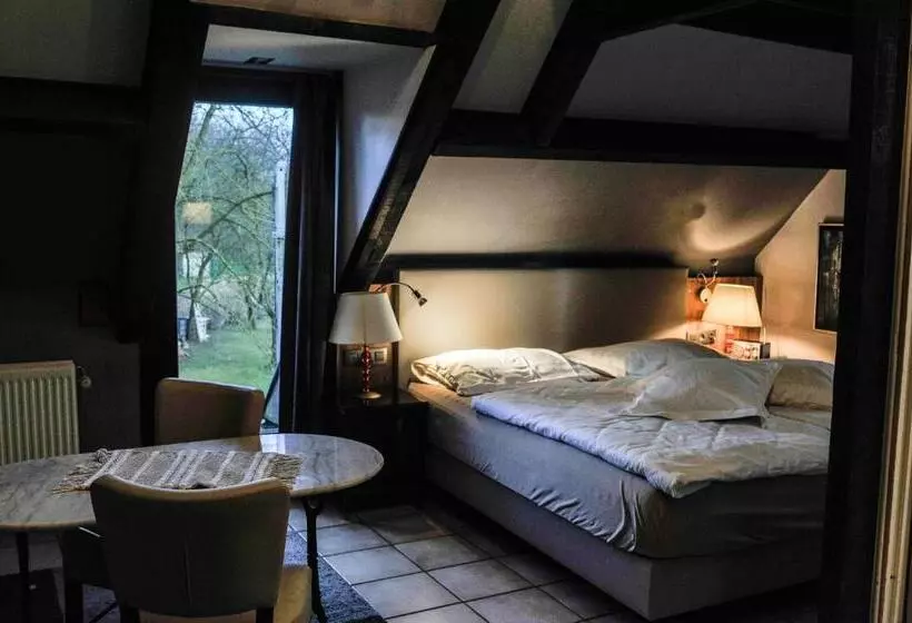 Hotelli B&b De Dubbelmolen