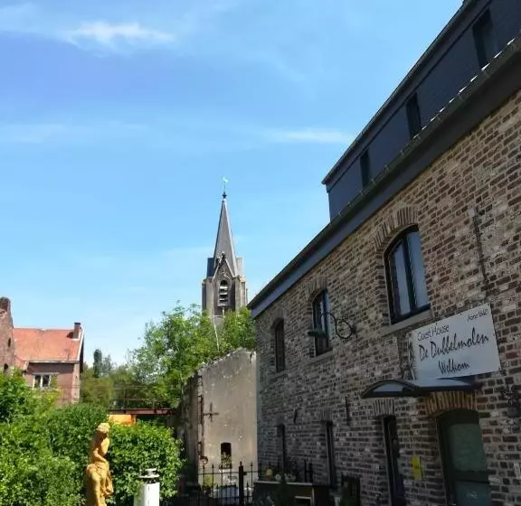 Hotelli B&b De Dubbelmolen