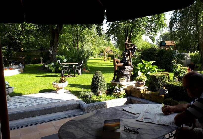 فندق B&b De Dubbelmolen