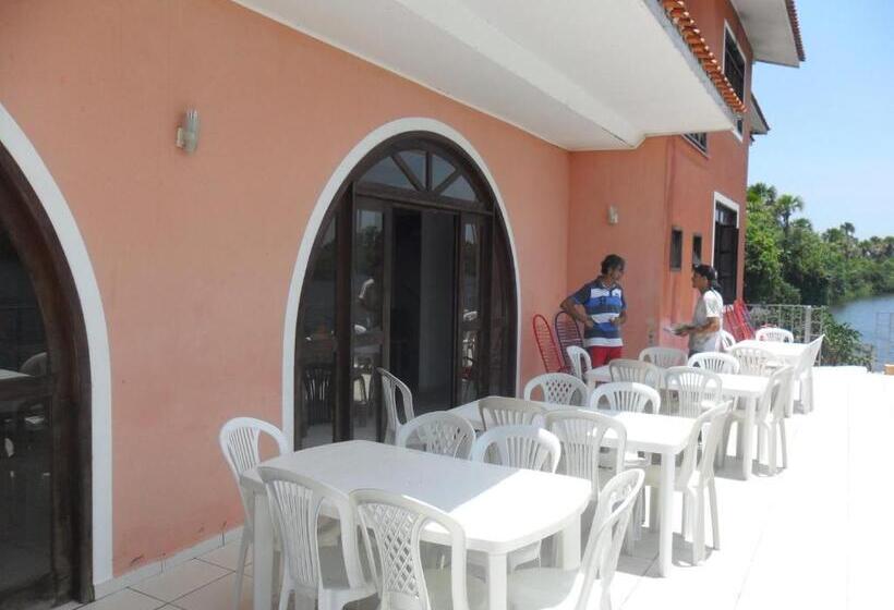 ホテル Beira Rio Preguiças