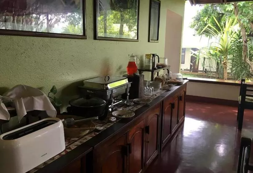 ホテル Bristol Cottages Kilimanjaro