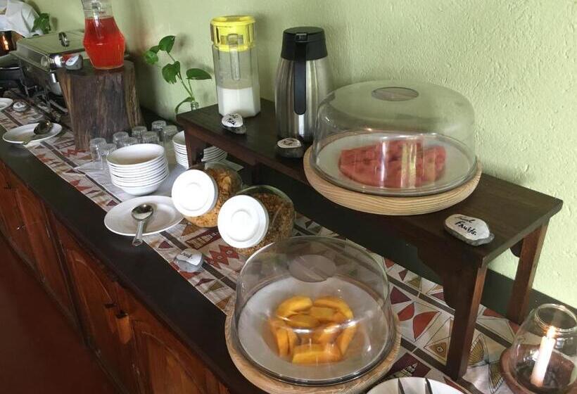 בית מלון כפרי Bristol Cottages Kilimanjaro