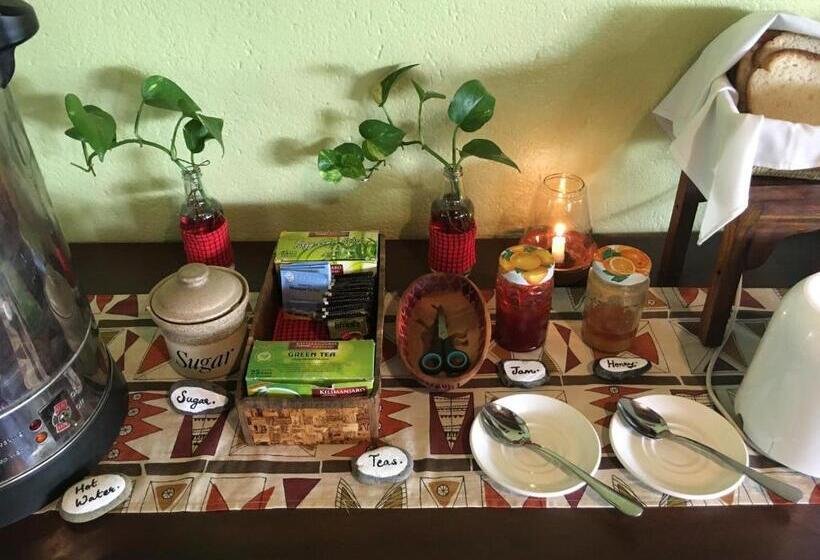 בית מלון כפרי Bristol Cottages Kilimanjaro