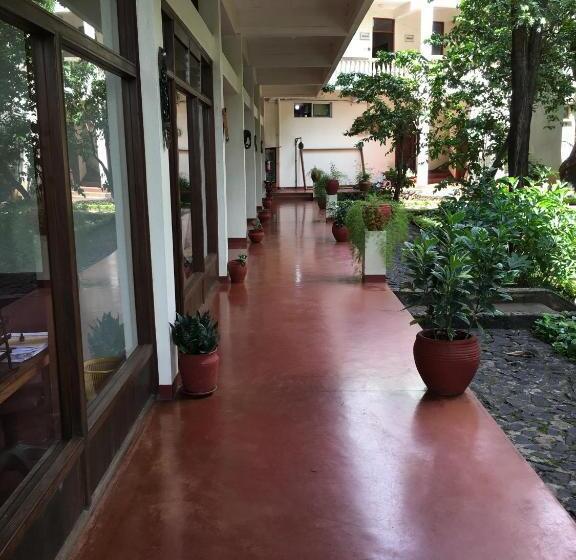 בית מלון כפרי Bristol Cottages Kilimanjaro