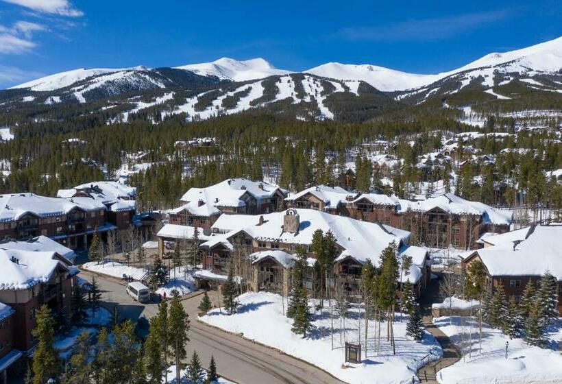 هتل Grand Timber Lodge