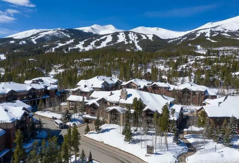 هتل Grand Timber Lodge