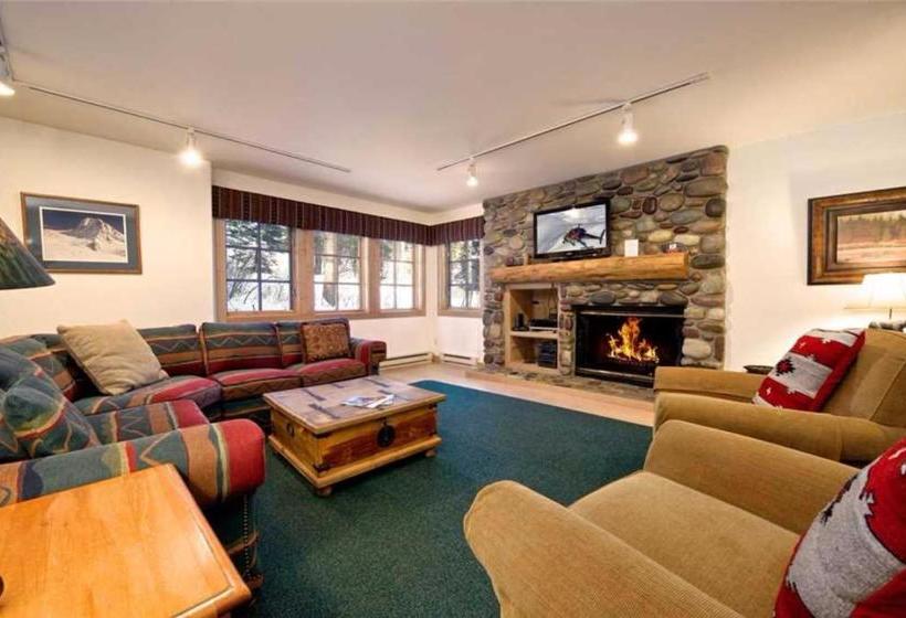 هتل Phoenix House