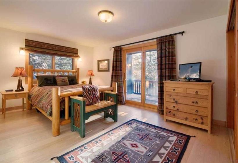 هتل Phoenix House