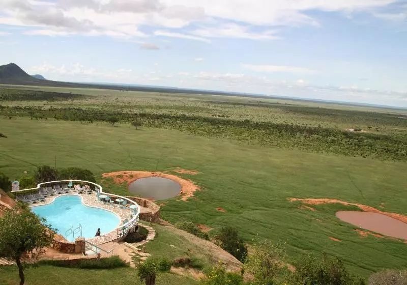 هتل Voi Safari Lodge