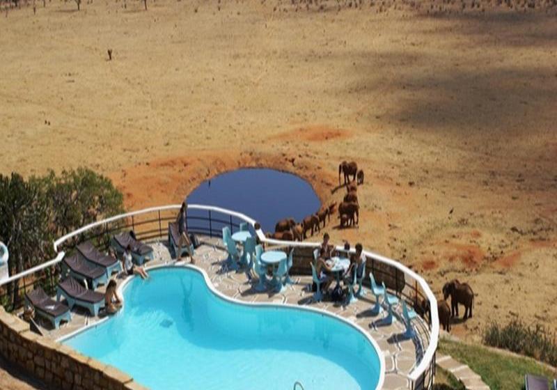 هتل Voi Safari Lodge