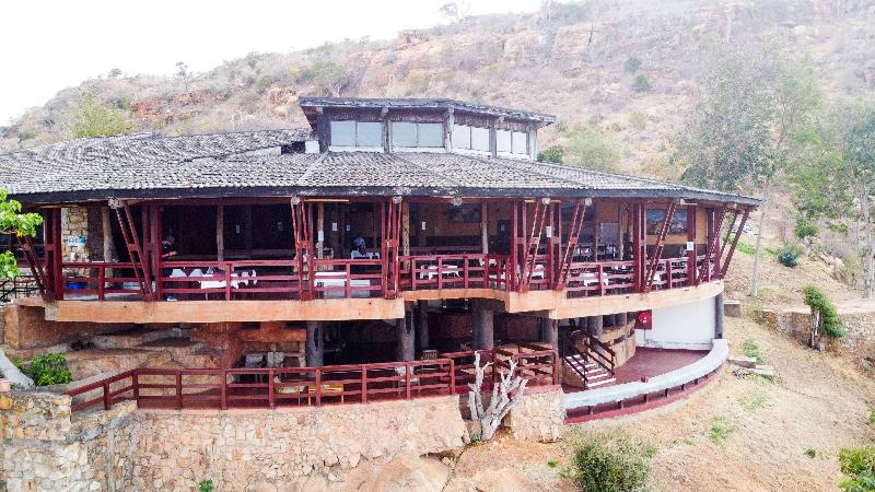 هتل Voi Safari Lodge