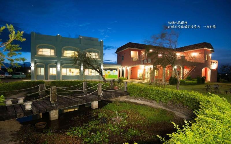 تختخواب و صبحانه Kenting Avignon