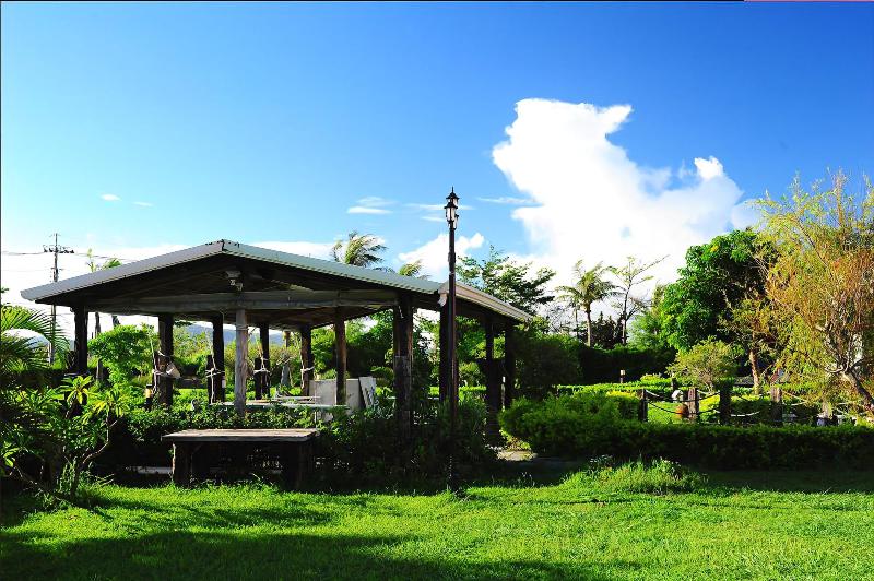 تختخواب و صبحانه Kenting Avignon