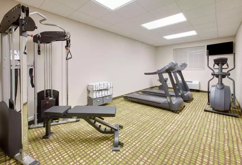 Hotelli Quality Inn & Suites