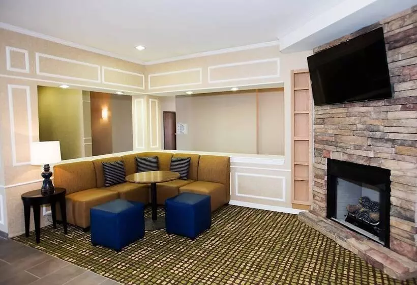 Hotelli Quality Inn & Suites
