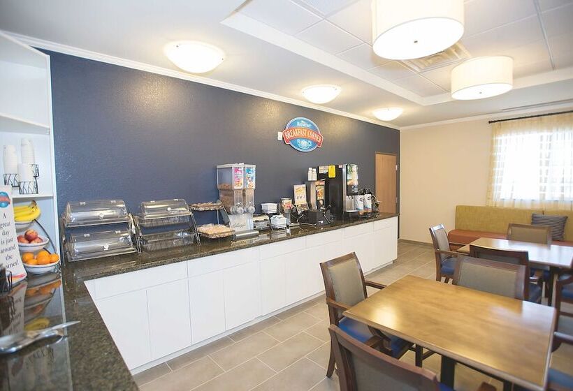 בית מלון כפרי Quality Inn & Suites