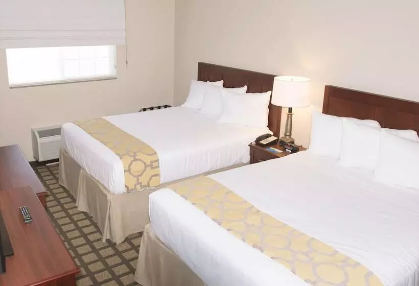 Hotelli Quality Inn & Suites