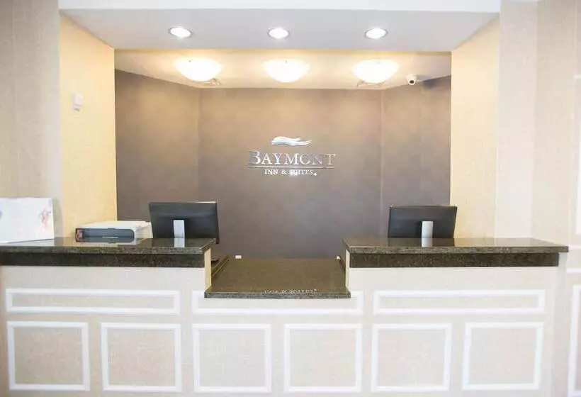 Hotelli Quality Inn & Suites