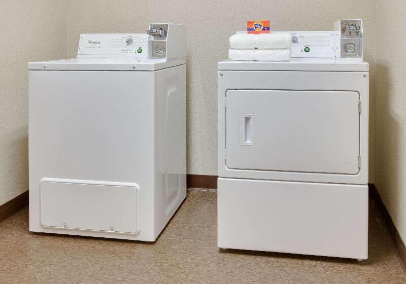 בית מלון כפרי Quality Inn & Suites