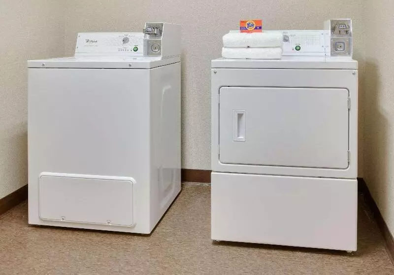 Hotelli Quality Inn & Suites