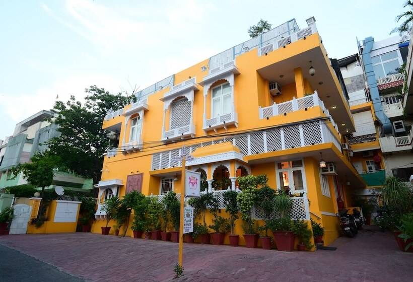 فندق Chitra Katha  A Story Per Stay