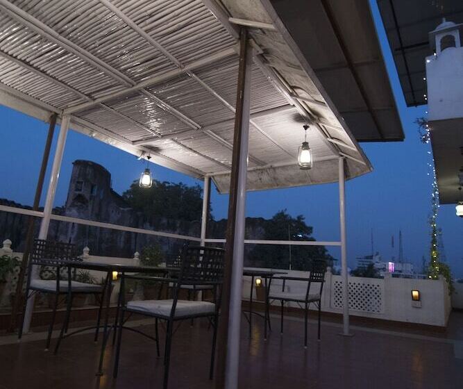 فندق Chitra Katha  A Story Per Stay