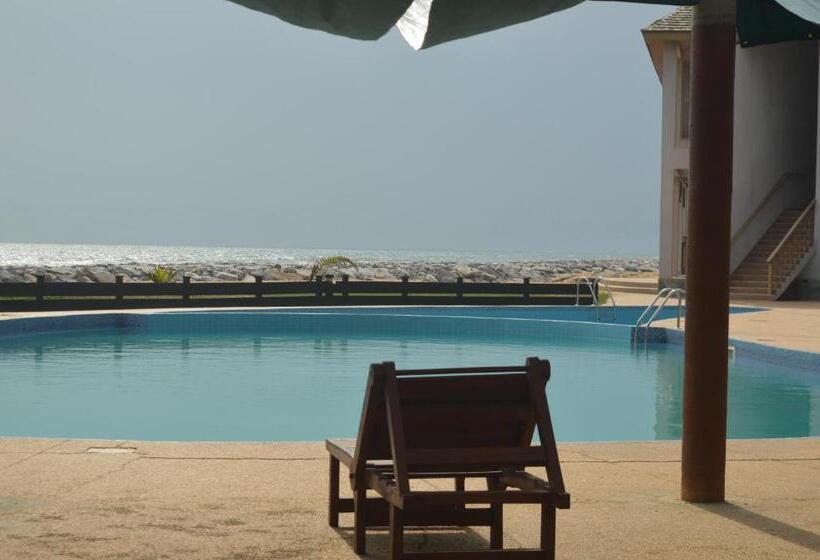 Отель Elmina Bay Resort