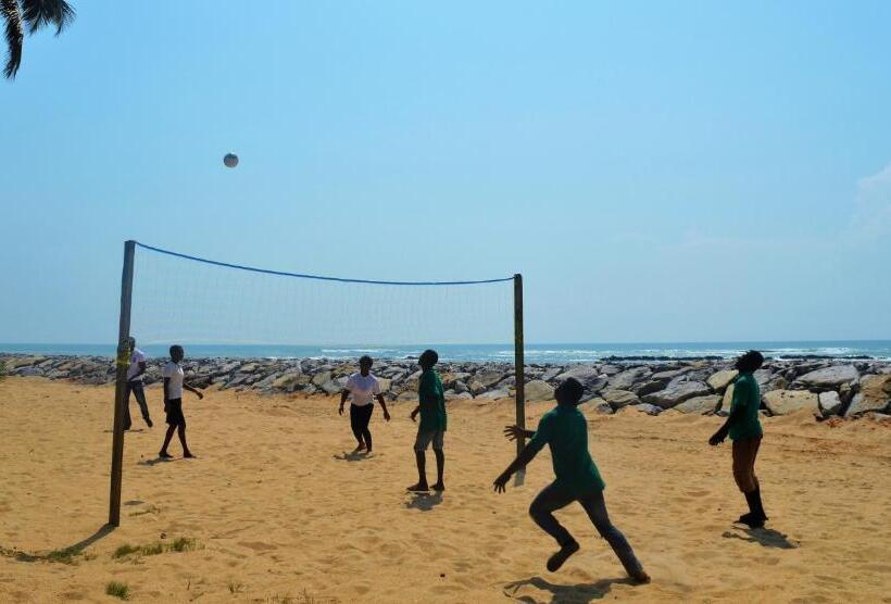 Отель Elmina Bay Resort