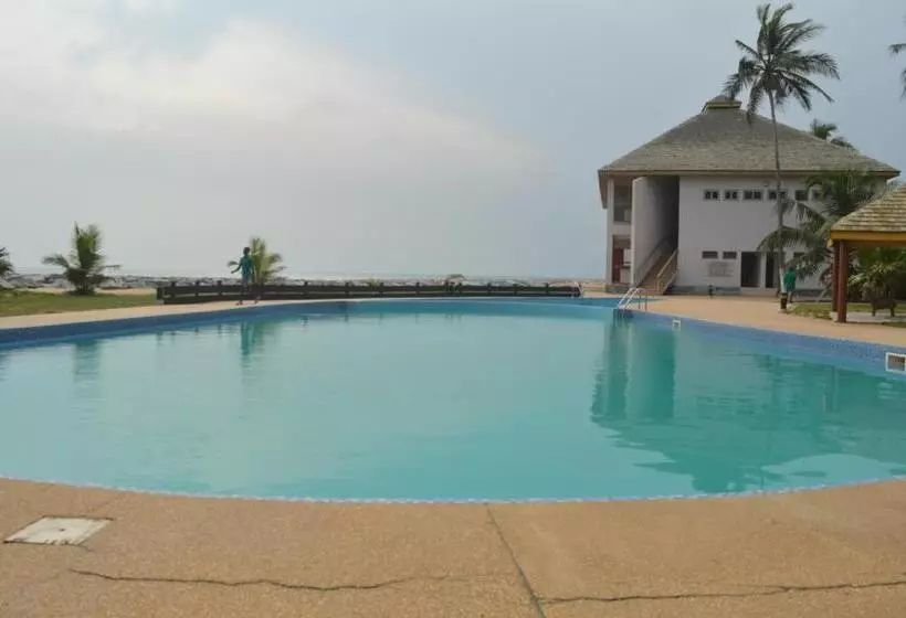 Hotelli Elmina Bay Resort