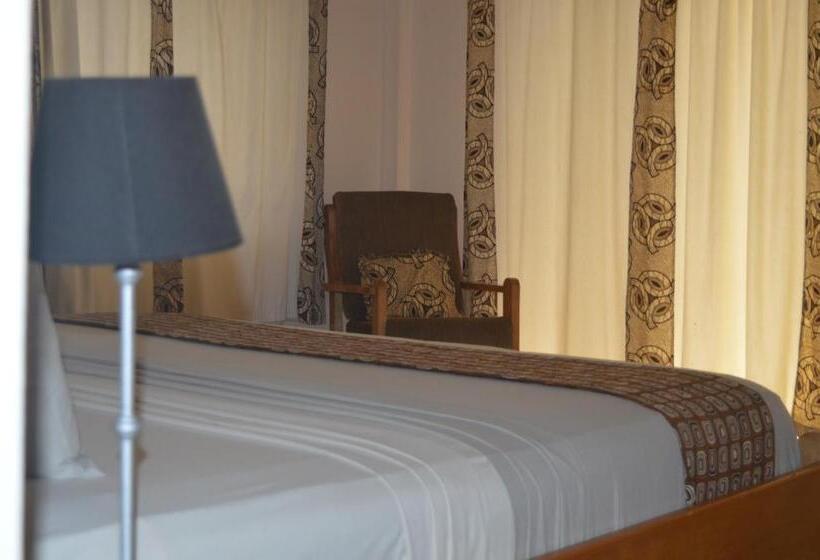 Отель Elmina Bay Resort