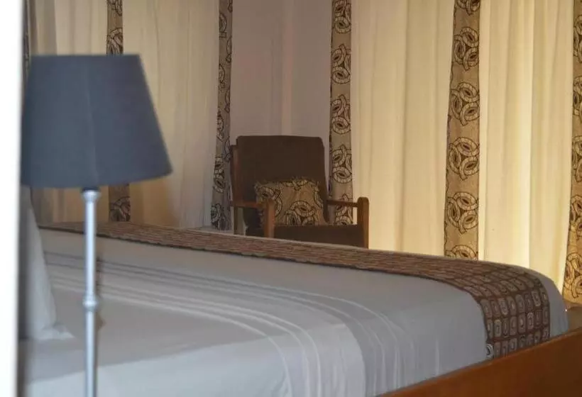 Hotelli Elmina Bay Resort