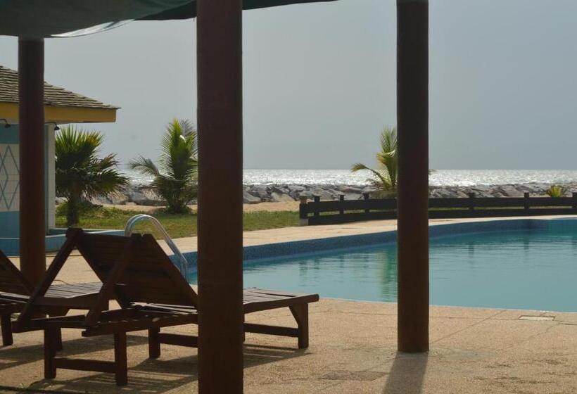 Отель Elmina Bay Resort