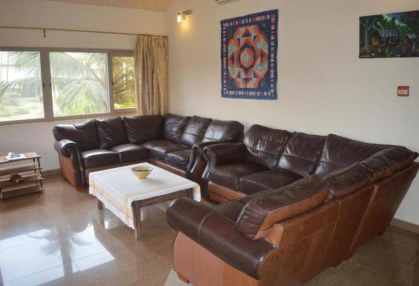 Отель Elmina Bay Resort