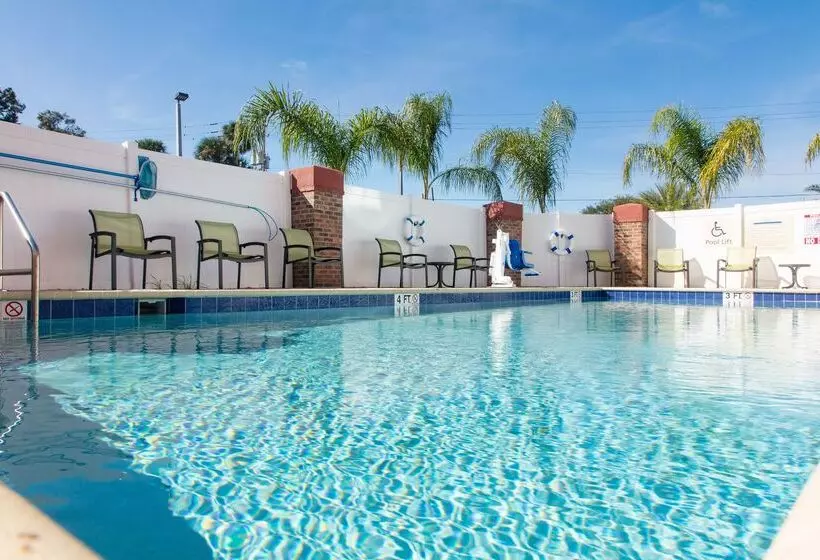 ホテル Hampton Inn Palatka