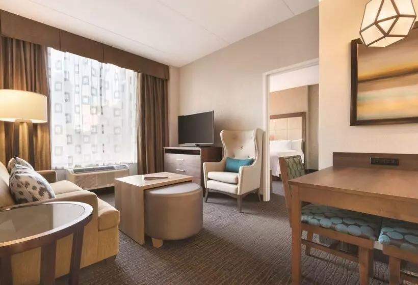 ホテル Homewood Suites By Hilton Calgary Downtown