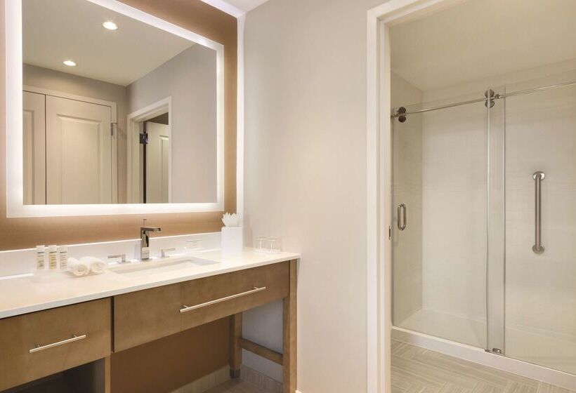 هتل Homewood Suites By Hilton Calgary Downtown