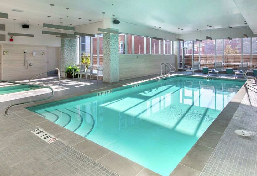 هتل Homewood Suites By Hilton Calgary Downtown