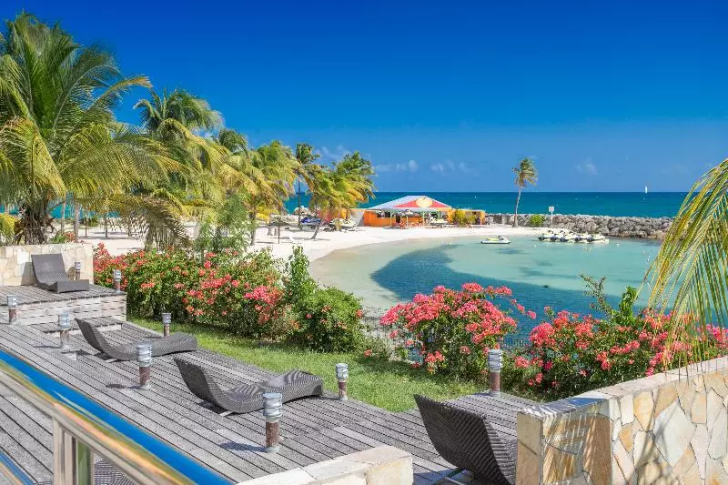 هتل Karibea Beach Resort Clipper