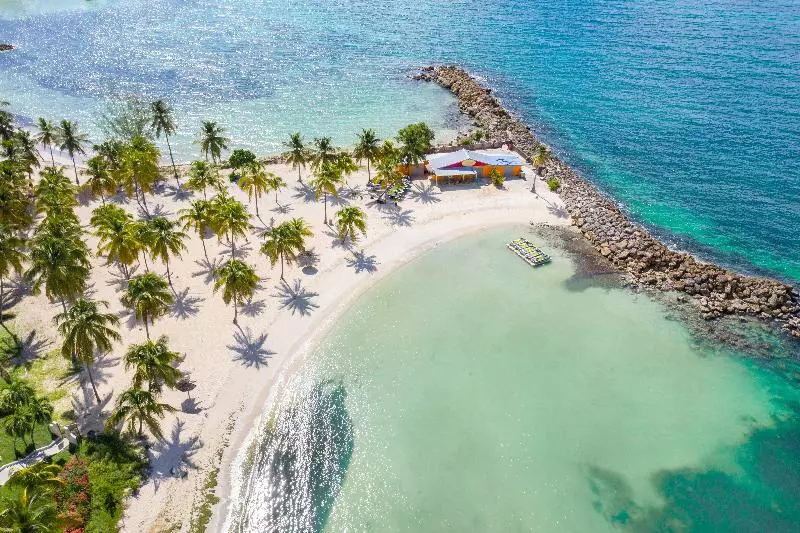هتل Karibea Beach Resort Clipper
