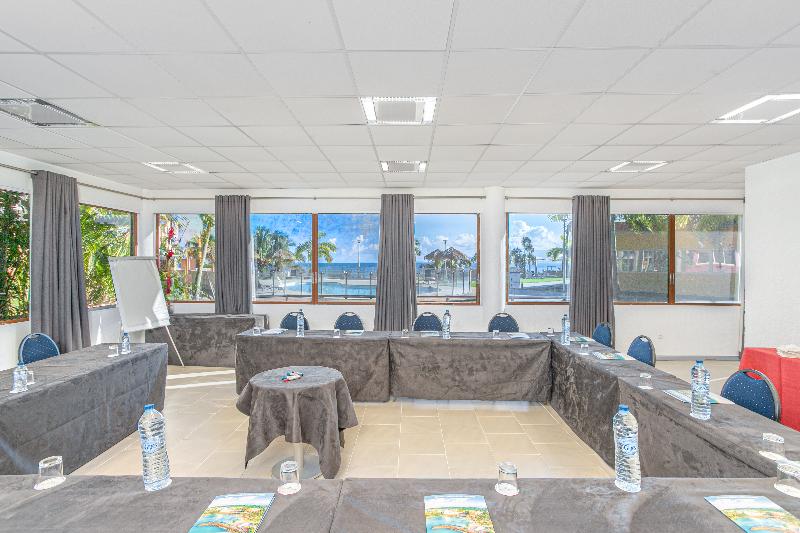 هتل Karibea Beach Resort Clipper