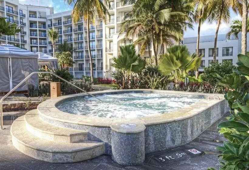 هتل Margaritaville Vacation Club Rio Mar