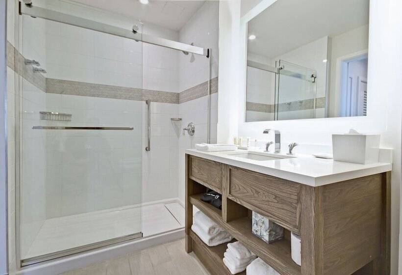 هتل Margaritaville Vacation Club   Rio Mar