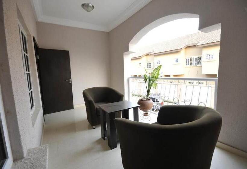 هتل Sheer Luxury Apartments & Suites