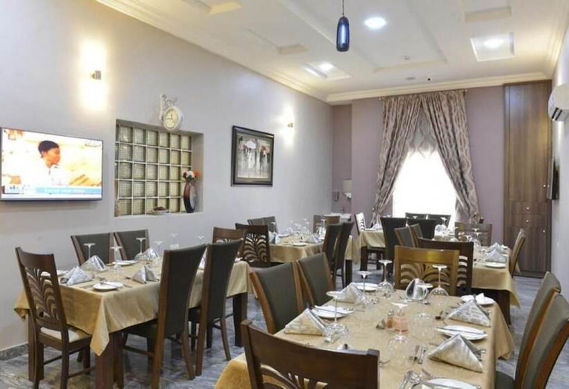 هتل Sheer Luxury Apartments & Suites